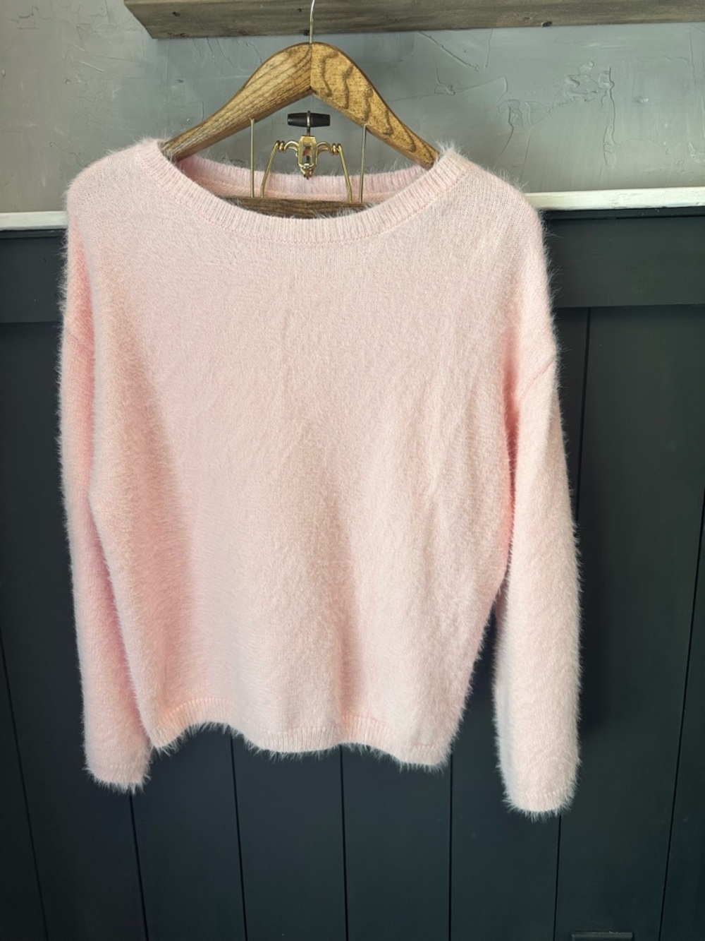 Super Soft Baby Pink Women's Plush Drop Shoulder Oversized Sweater size XS